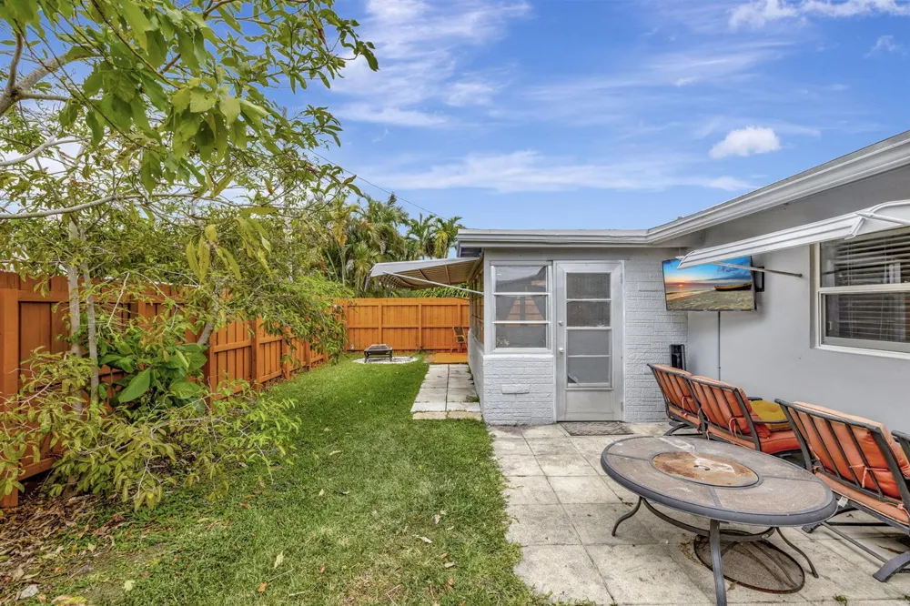 4901 NW 27th Way Tamarac, FL 33309