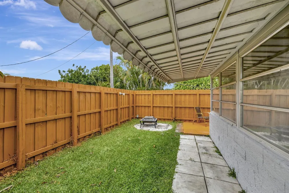 4901 NW 27th Way Tamarac, FL 33309