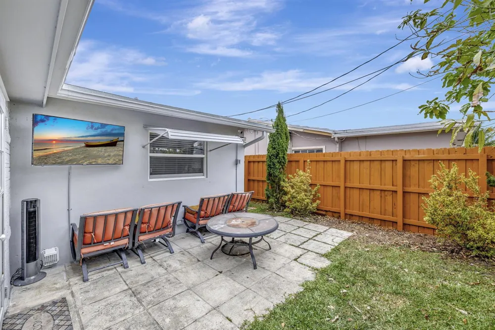 4901 NW 27th Way Tamarac, FL 33309