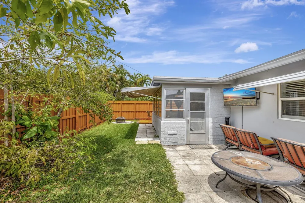 4901 NW 27th Way Tamarac, FL 33309