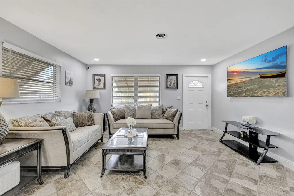 4901 NW 27th Way Tamarac, FL 33309