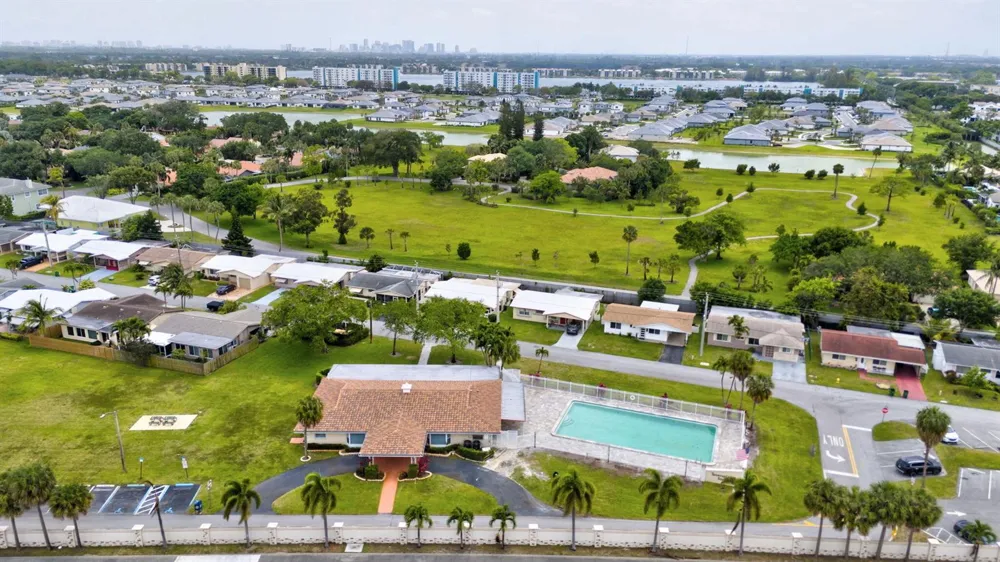 4901 NW 27th Way Tamarac, FL 33309