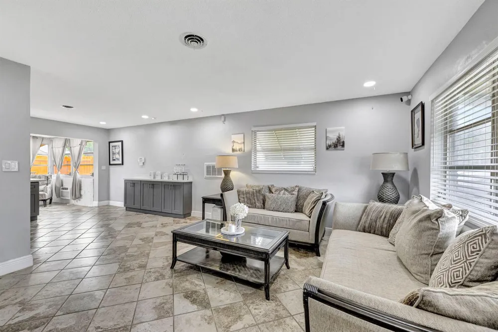 4901 NW 27th Way Tamarac, FL 33309