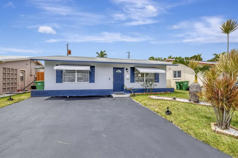 4901 NW 27th Way Tamarac, FL 33309