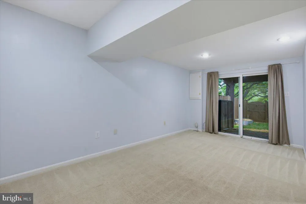 508 PALMSPRING DRIVE Gaithersburg, MD 20878