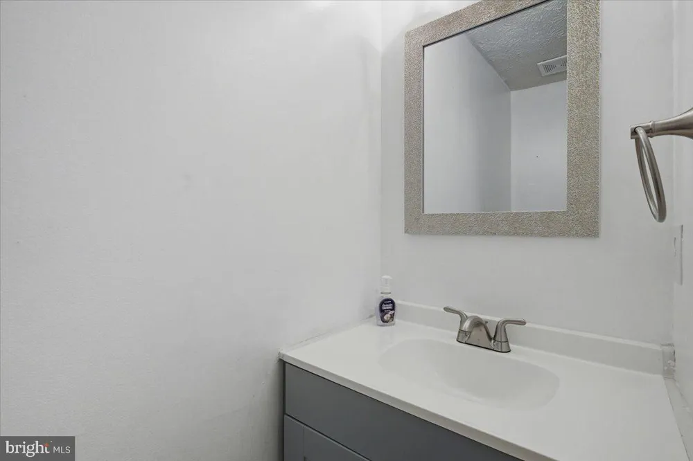 508 PALMSPRING DRIVE Gaithersburg, MD 20878