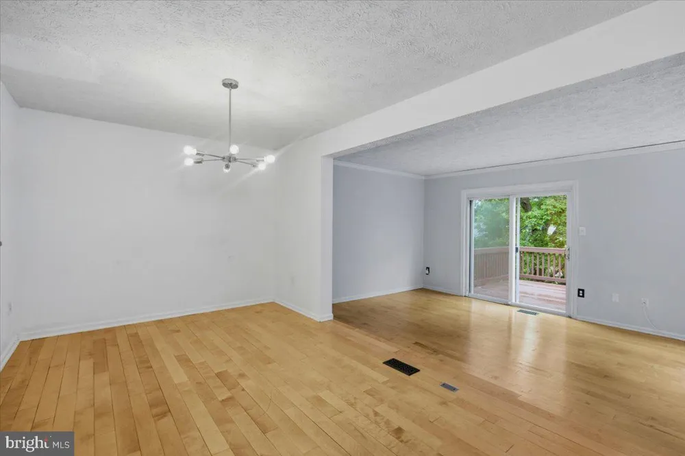 508 PALMSPRING DRIVE Gaithersburg, MD 20878