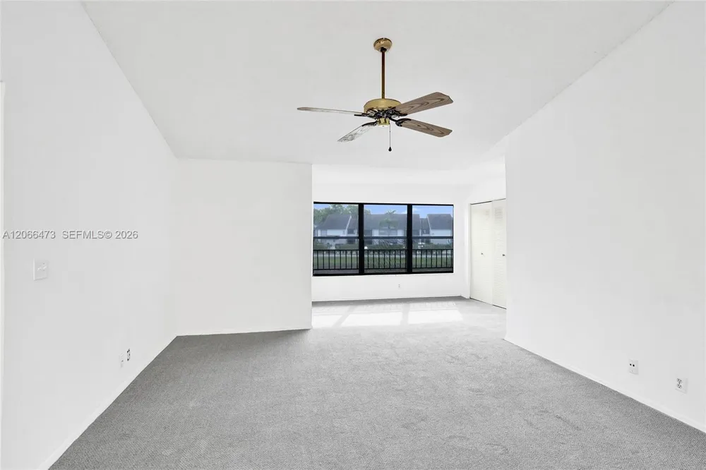 2796 S University Dr #2201 Davie, FL 33328