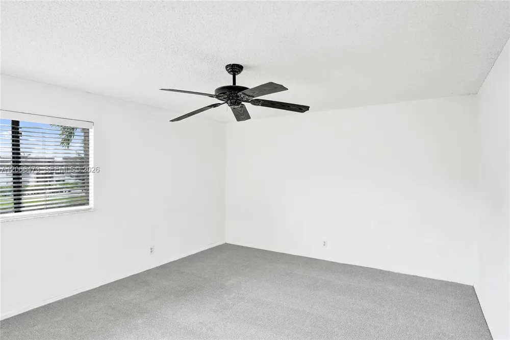 2796 S University Dr #2201 Davie, FL 33328