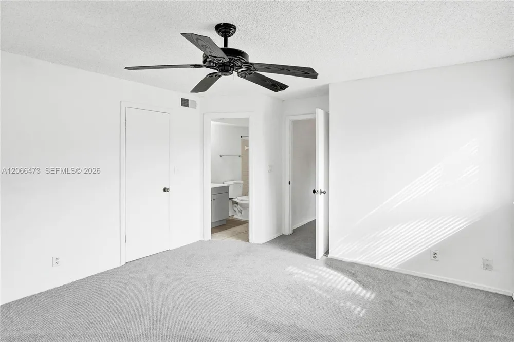 2796 S University Dr #2201 Davie, FL 33328