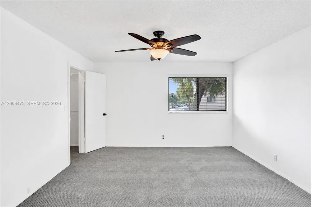 2796 S University Dr #2201 Davie, FL 33328