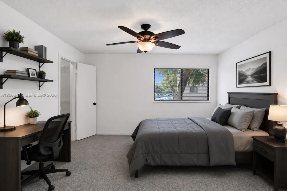2796 S University Dr #2201 Davie, FL 33328