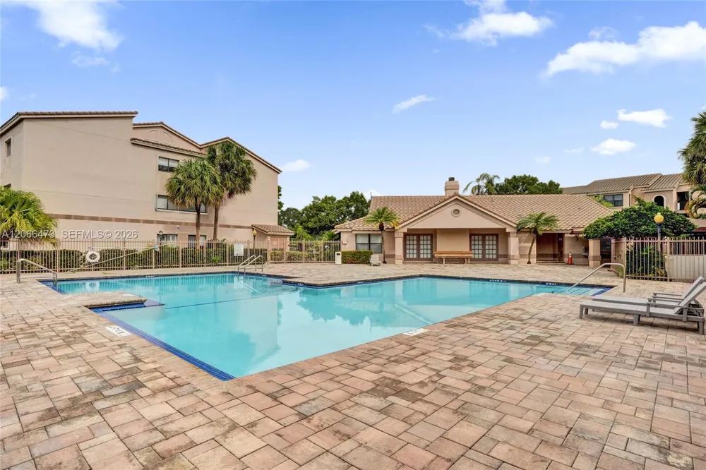 2796 S University Dr #2201 Davie, FL 33328