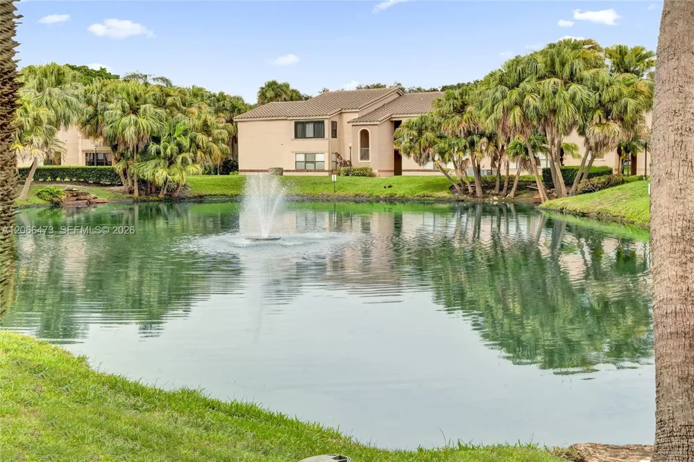 2796 S University Dr #2201 Davie, FL 33328