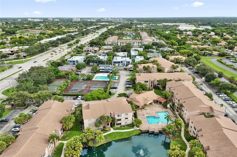 2796 S University Dr #2201 Davie, FL 33328