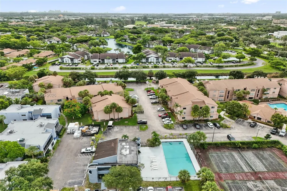 2796 S University Dr #2201 Davie, FL 33328