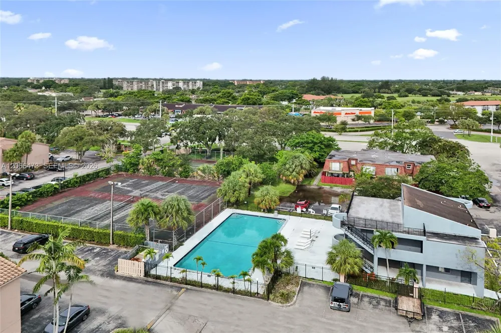 2796 S University Dr #2201 Davie, FL 33328