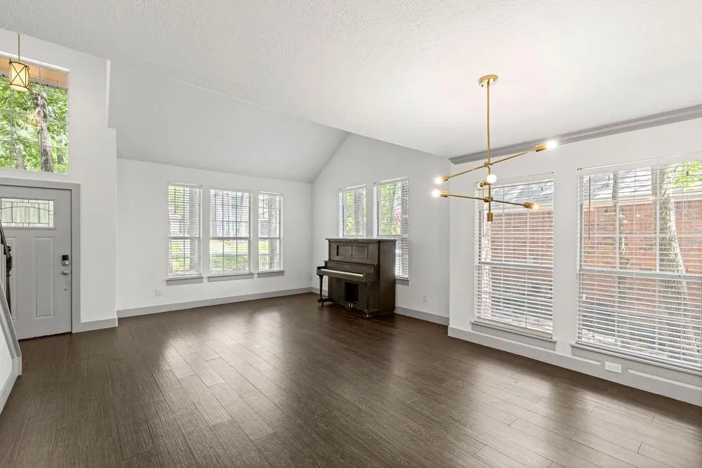 39 W Tallowberry Drive The Woodlands, TX 77381