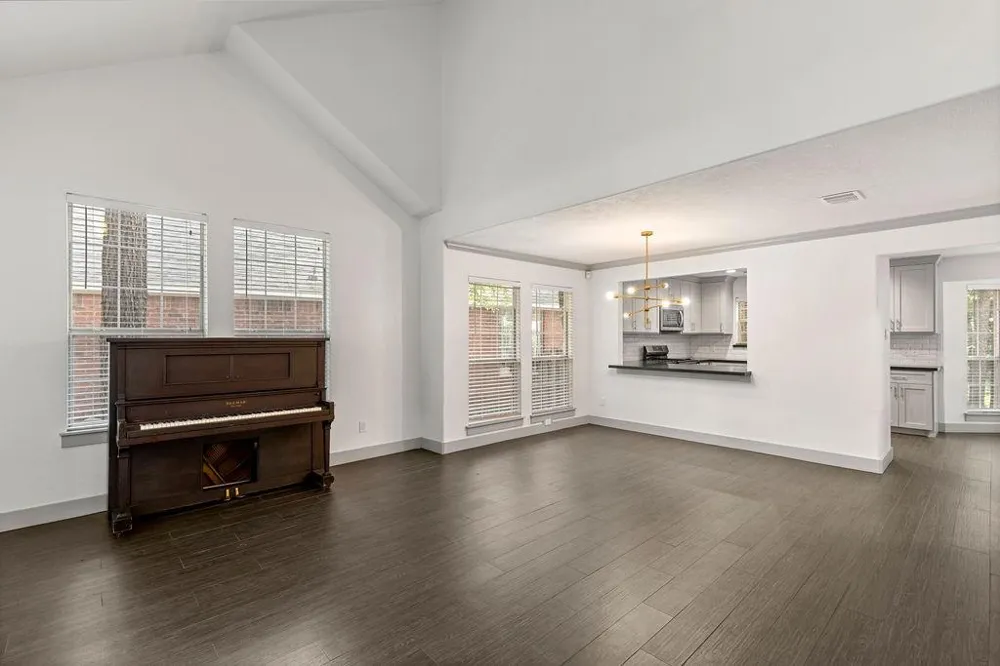 39 W Tallowberry Drive The Woodlands, TX 77381