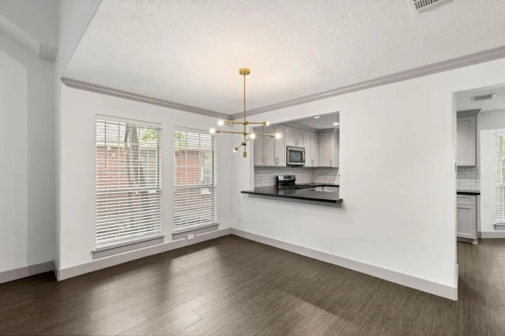 39 W Tallowberry Drive The Woodlands, TX 77381