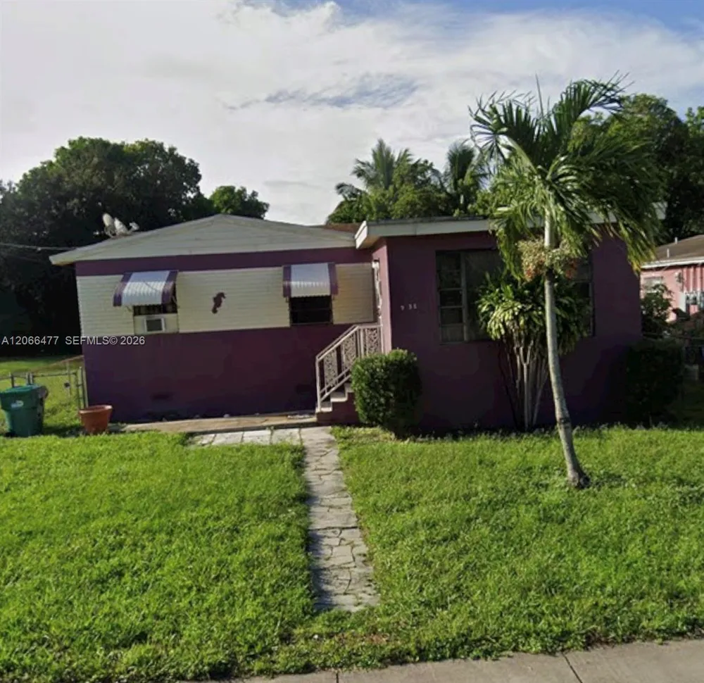 938 NW 110 st Miami, FL 33168