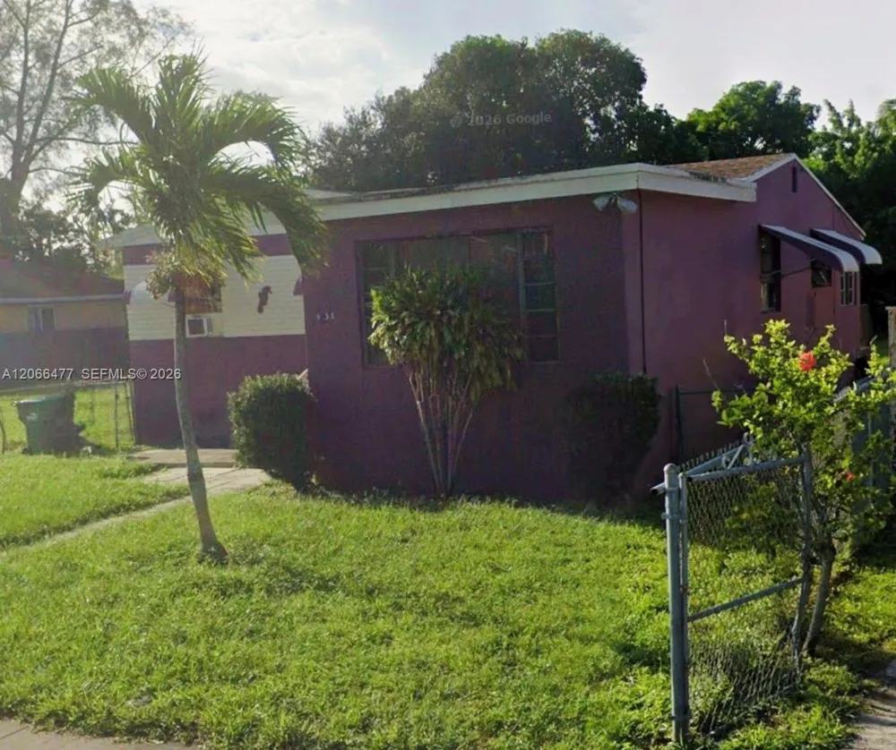 938 NW 110 st Miami, FL 33168