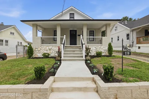 119 Leonard Avenue