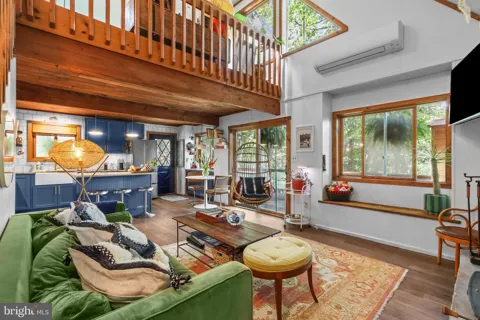 5218 E WOODBRIDGE DRIVE