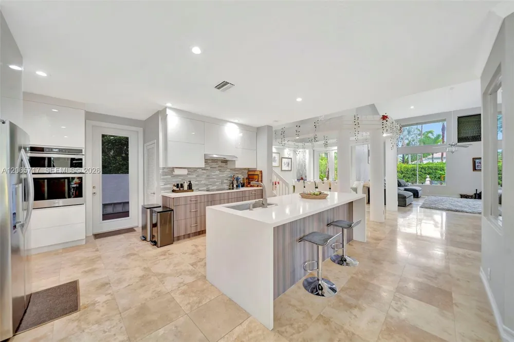 12127 NW 9th Dr Coral Springs, FL 33071
