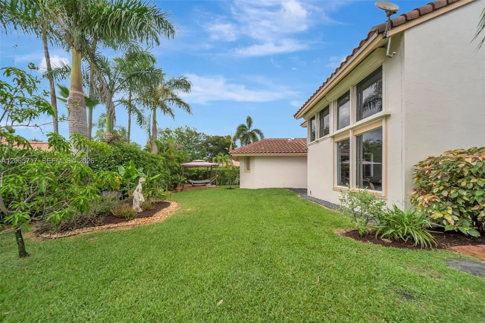 12127 NW 9th Dr Coral Springs, FL 33071