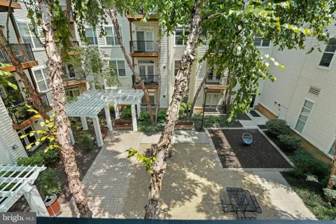 1201 E WEST HIGHWAY #314