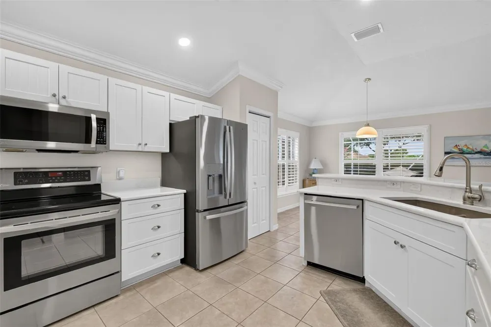 1218 CAMERO DRIVE Lady Lake, FL 32159