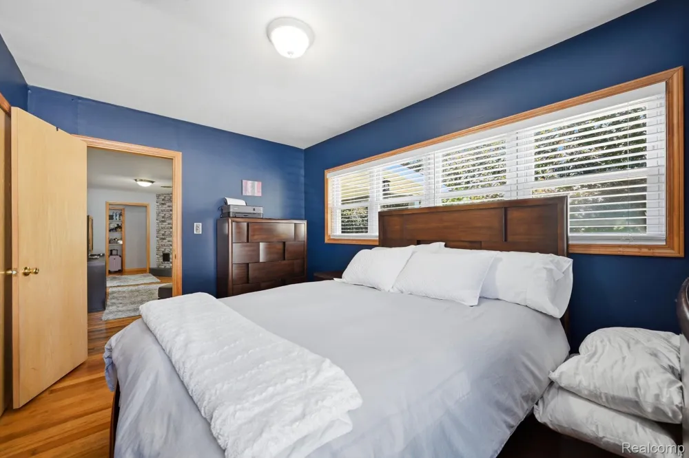 1920 E Saratoga Street Ferndale City, MI 48220