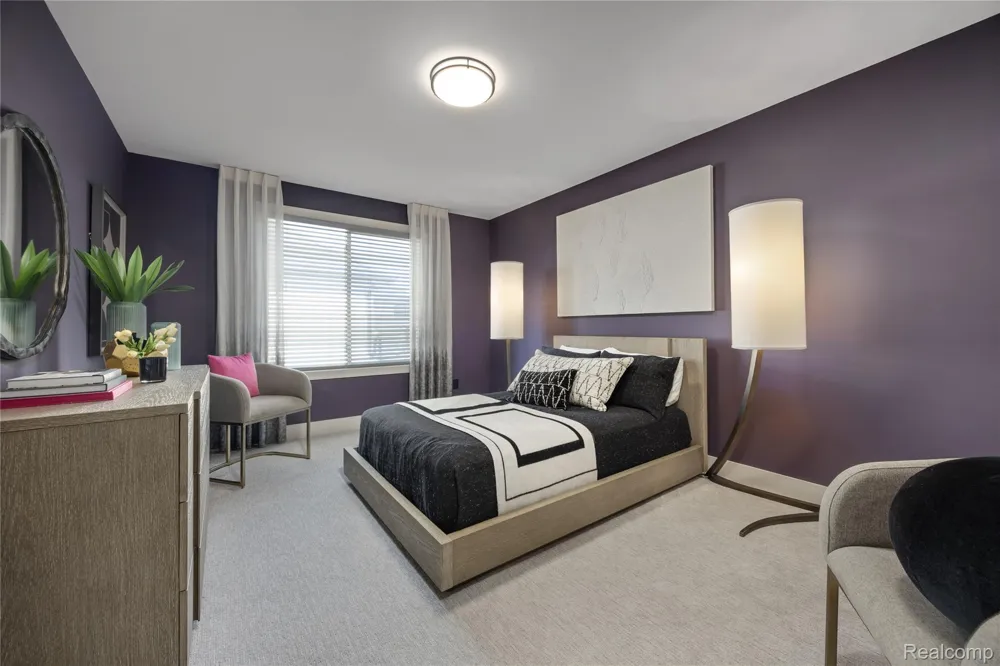 2085 Kohli Drive Troy City, MI 48083