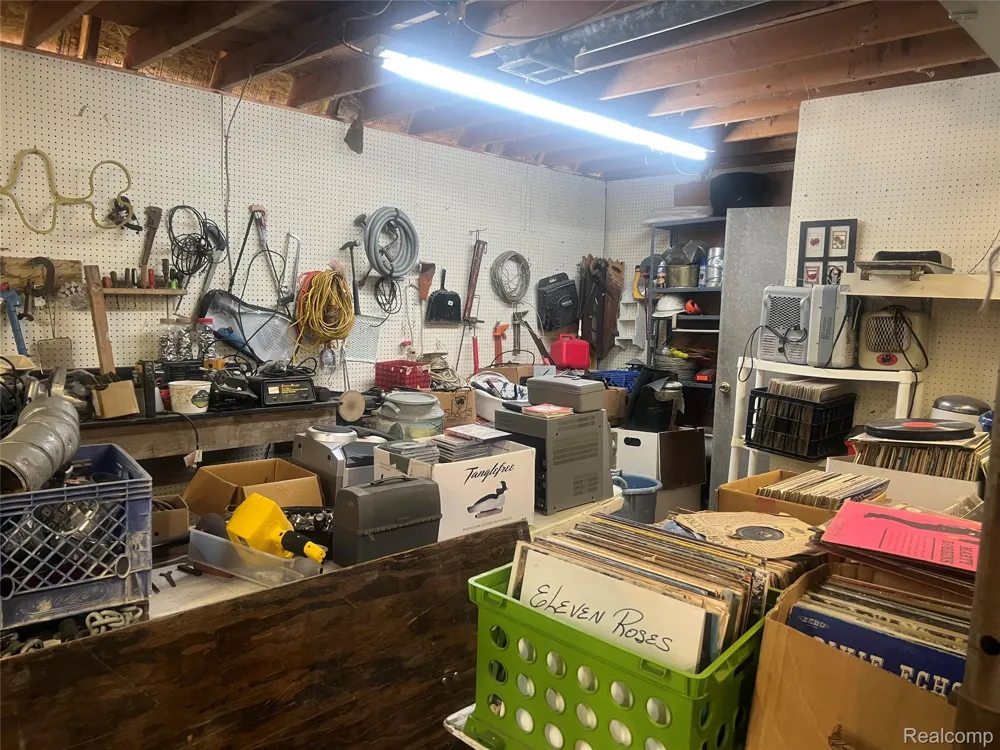 2427 S Vassar Road Davison Township, MI 48423