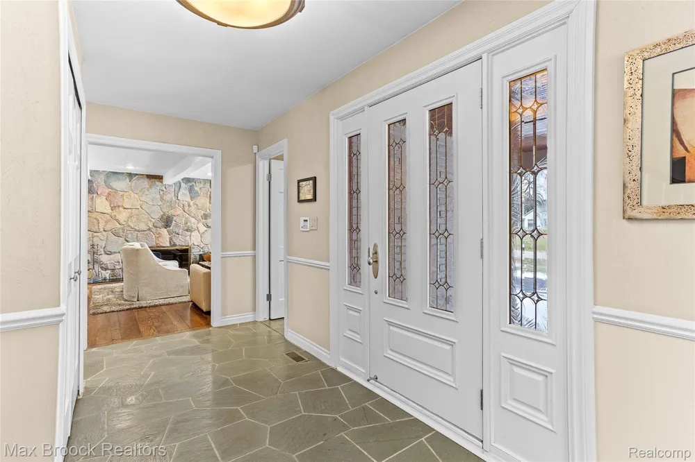 25933 Hersheyvale Drive Franklin Village, MI 48025