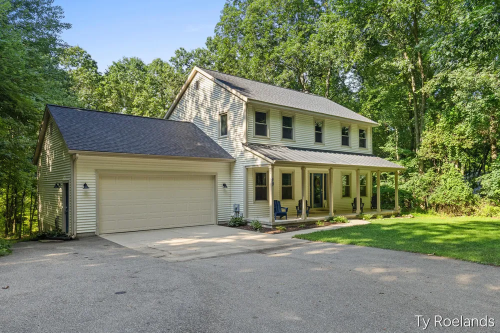 99 Radny Drive SE Lowell, MI 49331