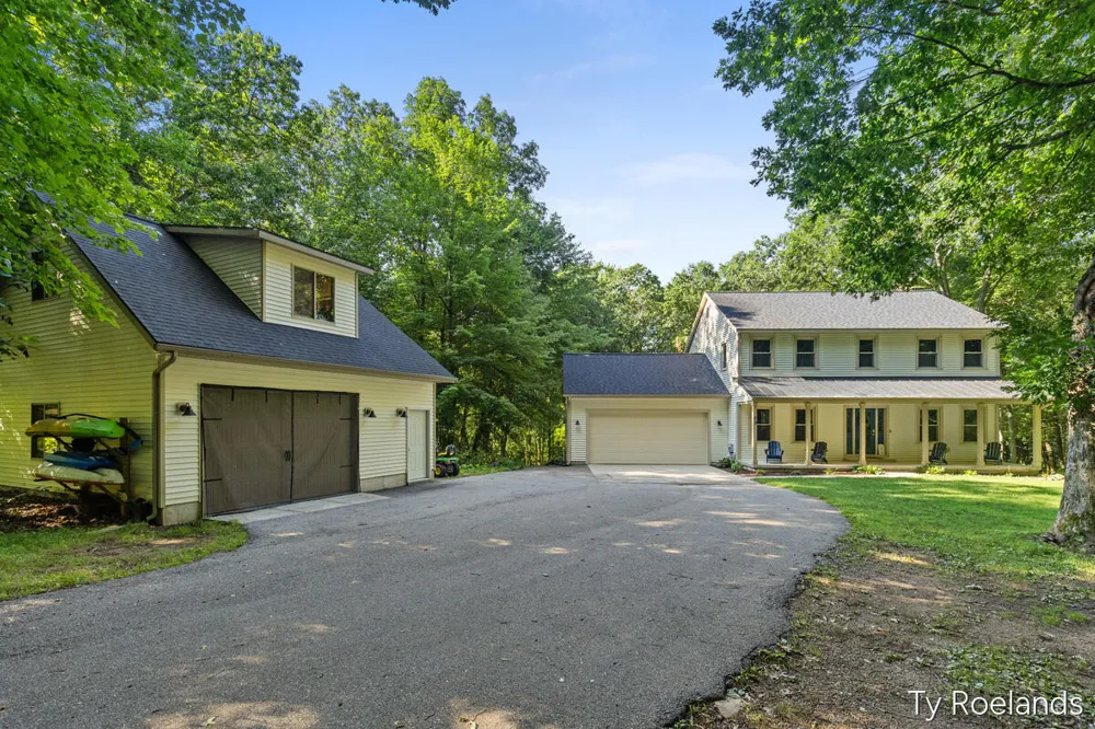 99 Radny Drive SE Lowell, MI 49331