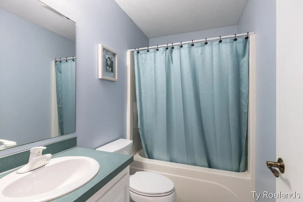 99 Radny Drive SE Lowell, MI 49331