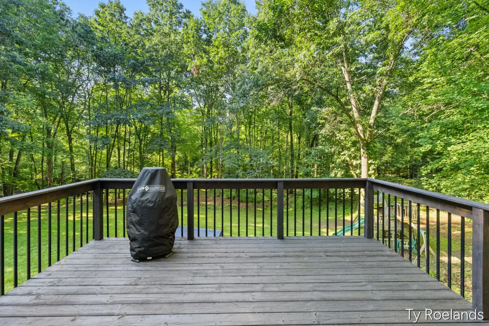 99 Radny Drive SE Lowell, MI 49331
