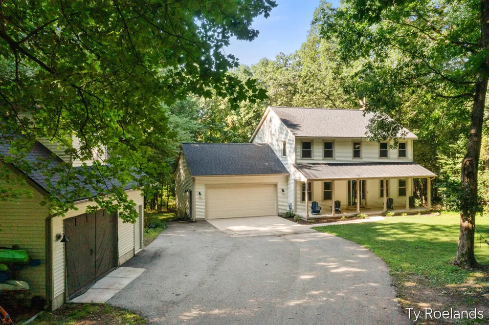 99 Radny Drive SE Lowell, MI 49331
