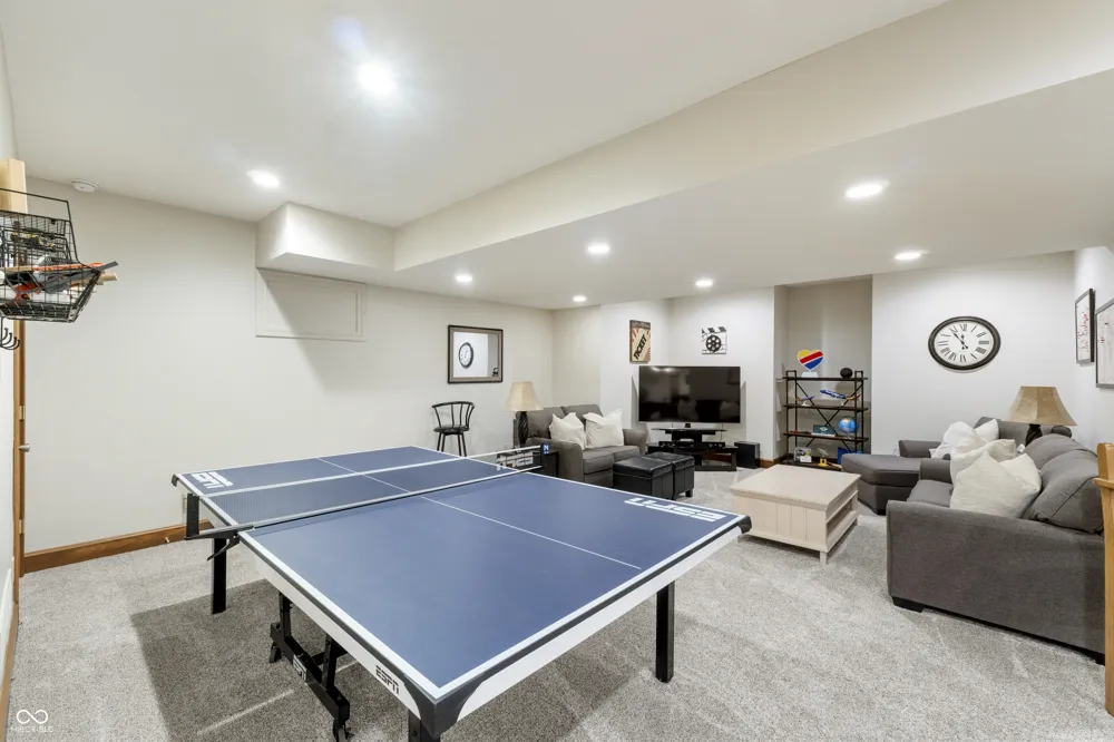1187 Forest Commons Drive Avon, IN 46123