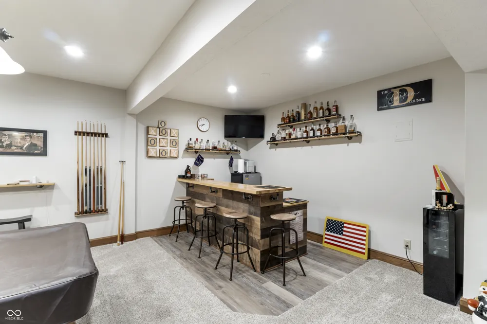 1187 Forest Commons Drive Avon, IN 46123
