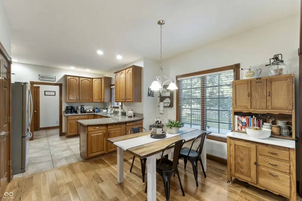 1187 Forest Commons Drive Avon, IN 46123
