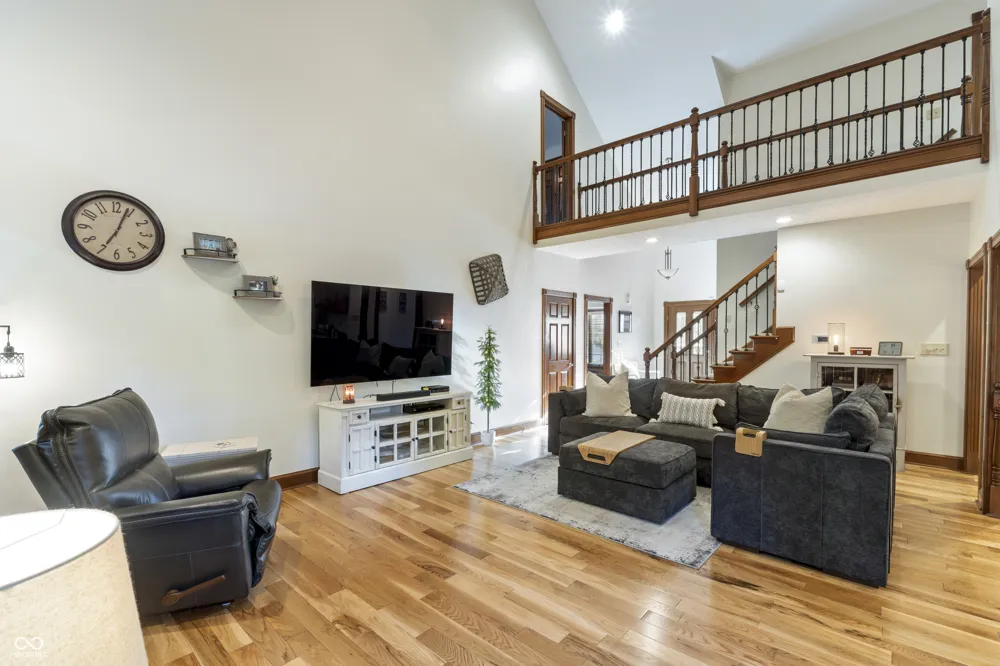 1187 Forest Commons Drive Avon, IN 46123