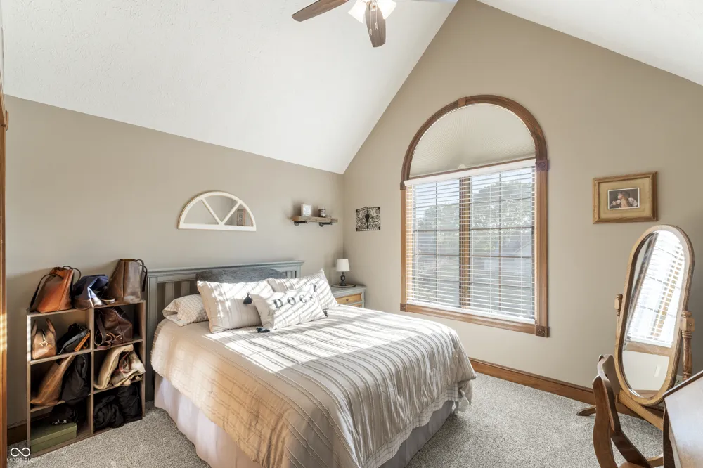 1187 Forest Commons Drive Avon, IN 46123