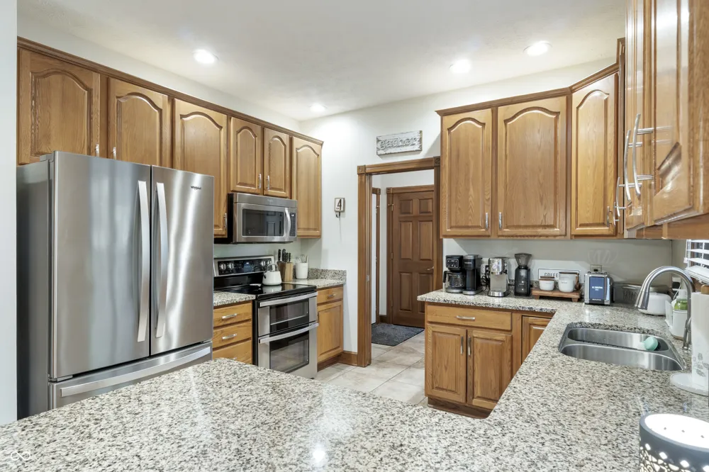 1187 Forest Commons Drive Avon, IN 46123