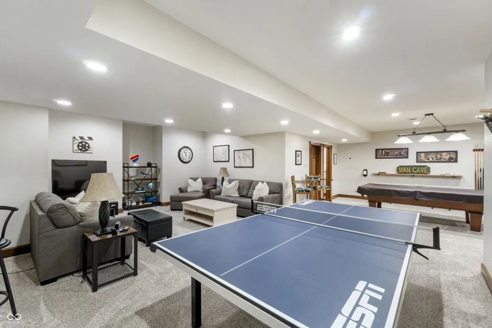 1187 Forest Commons Drive Avon, IN 46123