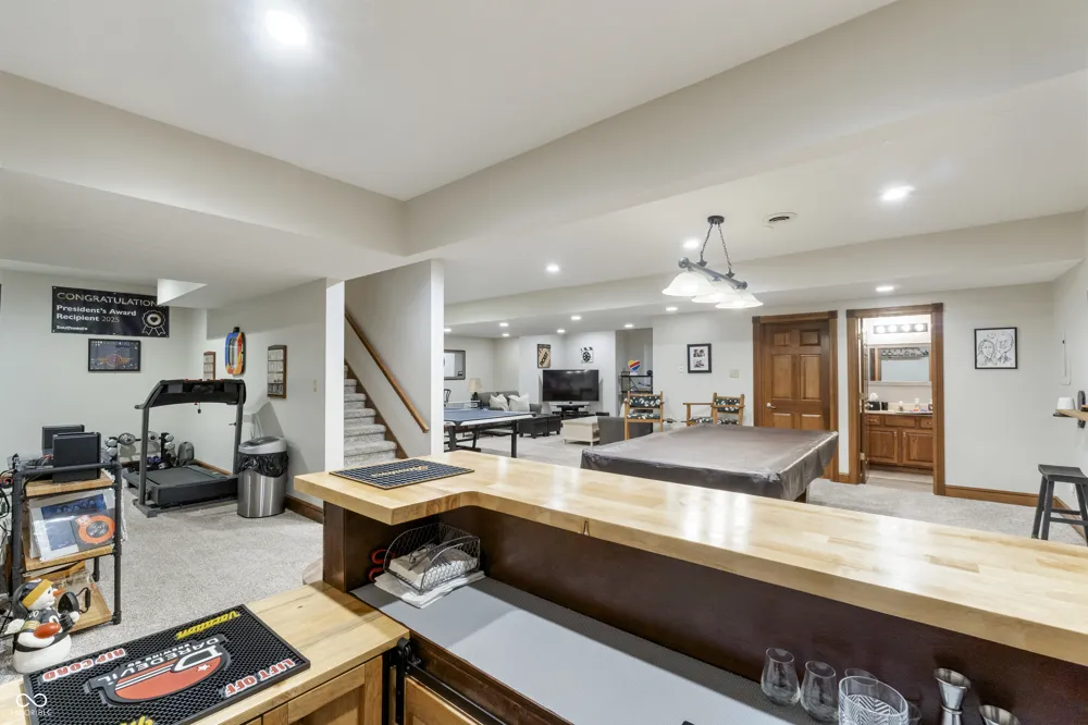 1187 Forest Commons Drive Avon, IN 46123