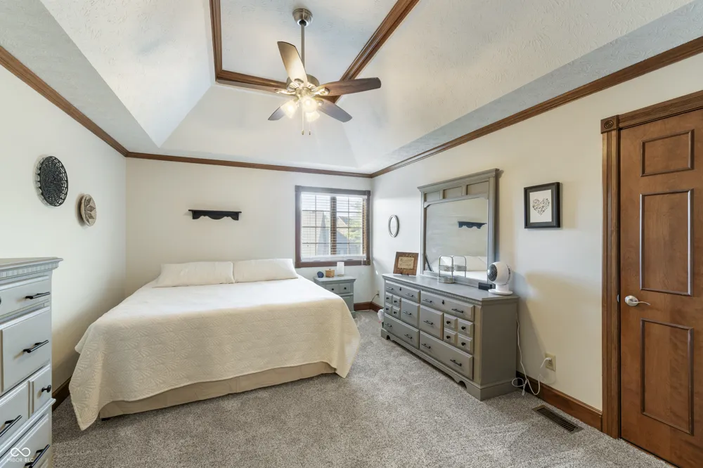 1187 Forest Commons Drive Avon, IN 46123